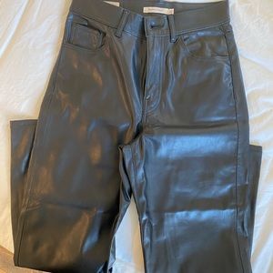 Levi’s ribcage faux leather pants size 25